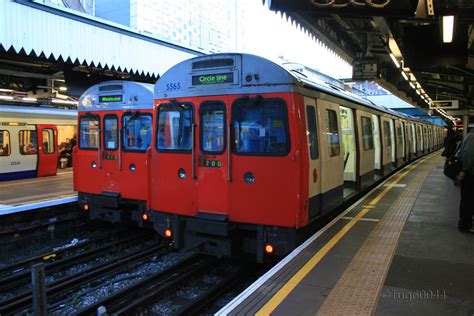 C69 Stock At Edgware Road Circle Line Train 200 5565 557 Flickr