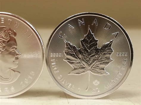 1 Oz Silver Coins “rcm” Royal Canadian Mint Canadian Silver Maple