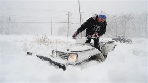 Photos See The Aftermath Of Massive Snowfall In The Buffalo Area The