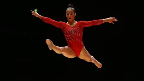 Dezember 2017 vom united states district court in grand rapids, michigan zu 60 jahren haft verurteilt. Auch Simone Biles beschuldigt Larry Nassar - DER SPIEGEL