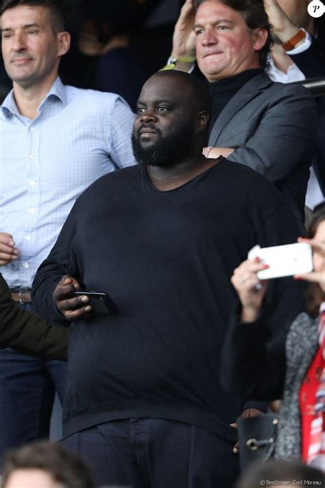 Watch popular content from the following creators: Issa Doumbia dans les tribunes lors du match de ligue des ...