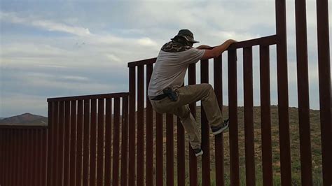 Man Shows Easy Way To Get Over The American Mexican Border Rallypoint