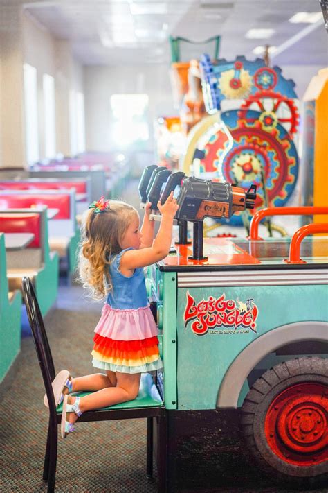 How to Beat Summer Boredom - A Day at Chuck E. Cheese17 - The House of