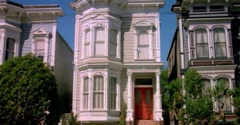 It has a total of 192 episodes in 8 seasons. The REAL 'Full House' House Looks TOTALLY Different Inside ...