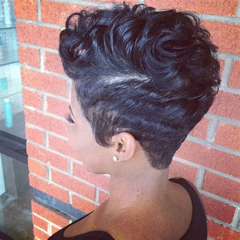 A short faux hawk is tamer than the longer versions of this hairstyle, and will allow you to add some texture to your hair. 23 Faux Hawk Hairstyles for Women | StayGlam