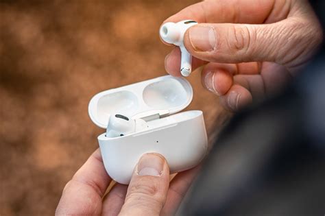 Airpods Pro Samsung Galaxy Buds Both Get 50 Price Cut At Staples