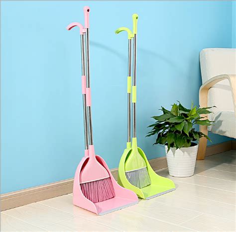 Osuki Japan Quality 2 In 1 Attractive Broom And Dustpan Pink