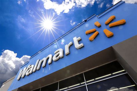 Walmart Raises Starting Pay Redesigns Bonuses For Store Managers