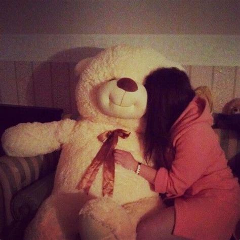 kissing a teddy bear teddy bear bear tumblr cute teddy bears