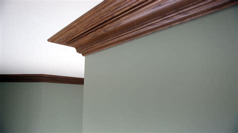 The most common mahogany trim material is wood & nut. Custom red oak crown molding. | Mahogany crown molding ...