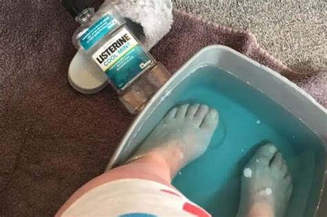 5 Benefits Of Soaking Your Feet In Listerine For 30 Minutes Daily 2022