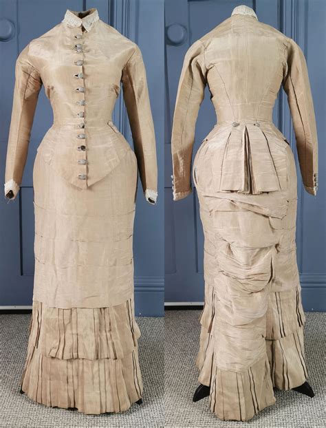 Elegant And Rare Early 1880s Natural Form Bustle Etsy Bustle Dress 1880s Fashion Poor
