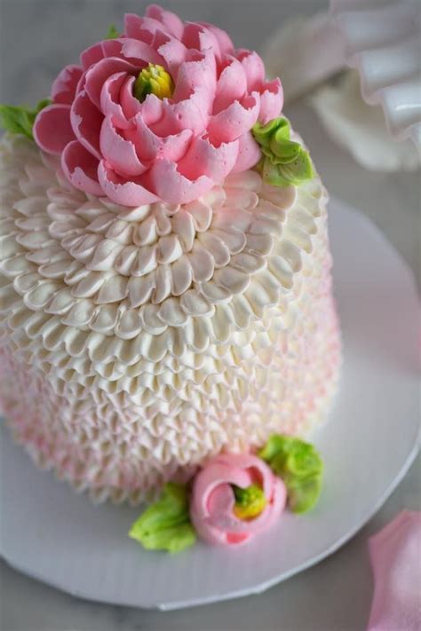 Frost a sheet cake with your favorite vanilla buttercream. Pin by Dawn Board on Cakes, cupcakes, frostings, tarts ...