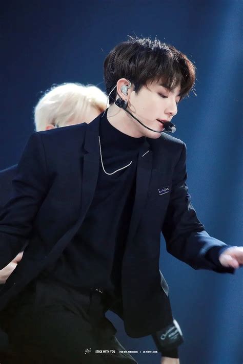 Here Are Bts Jungkooks Top 7 Concert Fancams According To Netizens