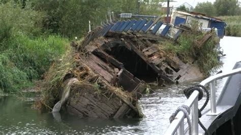 Abandoned Boats Pulled From River Hull Bbc News