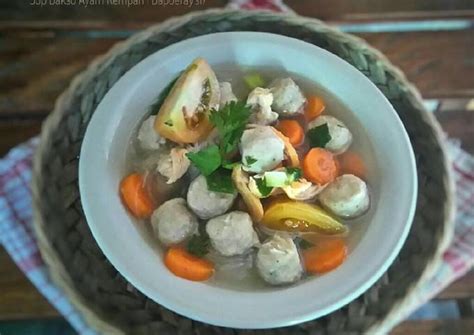 Hai semua,hari ini saya memasak menu rumahan yaitu sayur sop bakso. Resep Sop Bakso Ayam Rempah (pr_recookolahanbakso) oleh ...