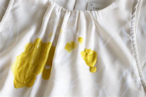 How To Remove Mustard Stains From Clothes And Carpet