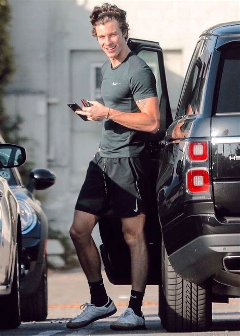 Shawn Mendes Spotted Paparazzi Paparazzo Celebrity Shawn Mendes Tour