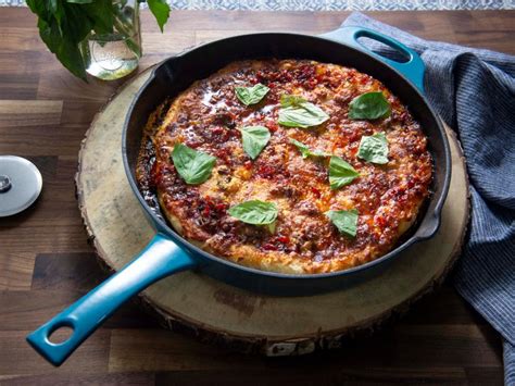 Loving id and korya's relationship and how much he cares for i understand that some fan's may feel dishearten that their star is playing a nang rai or second to another couple, when they started as nang eak. Hot Sausage Cast-Iron Skillet Pan Pizza Recipe | Rachael ...