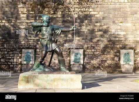 Robin Hood Statue Nottingham Castle Nottingham England Uk Stock