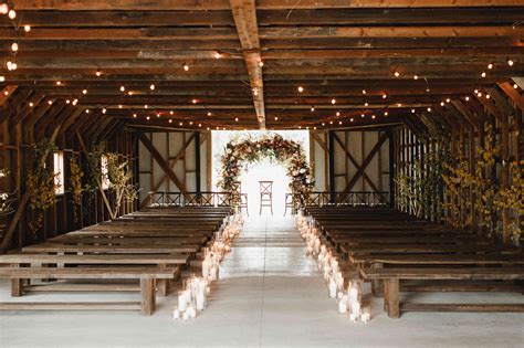 Breathtaking Barn Wedding Ideas Concept Lantarexa