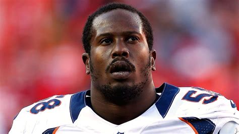 Von Miller suffers knee injury, out for the rest of the game - Mile High Report