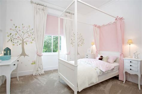 When choosing and selecting photos designs take into account more than 20 factors. 20+ Girly Bedroom Designs, Decorating Ideas | Design ...