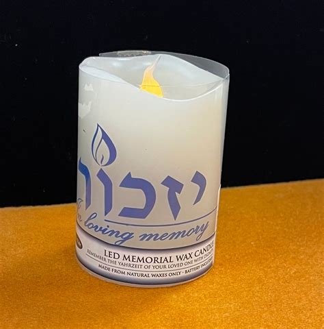 Yizkoryahrzeit Candle