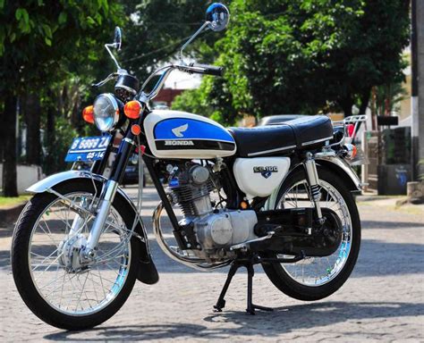 17 Foto Sepeda Motor Cb Klasik Simple Harian Kiamedia