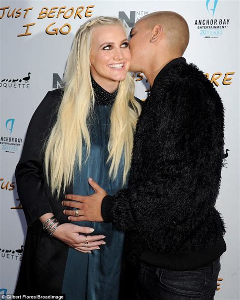 Ashlee Simpson And Husband Evan Ross Enjoy A Date Night At A Premiere In La Daily Mail Online