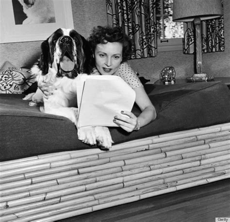 Betty Whites Home In The 1950s Had Style Plenty Of Dogs Vintage