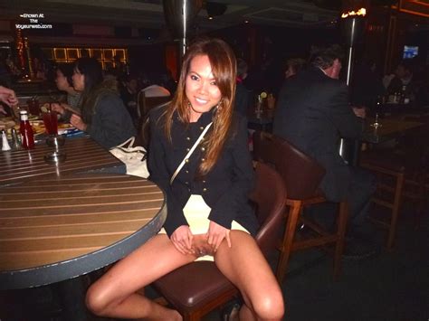 Flashing Pussy In Bars And Restaurants In Hong Kong 4