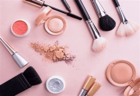 Top 6 Best Natural Makeup For Gorgeous Skin 2020 Organically Inc Beauty