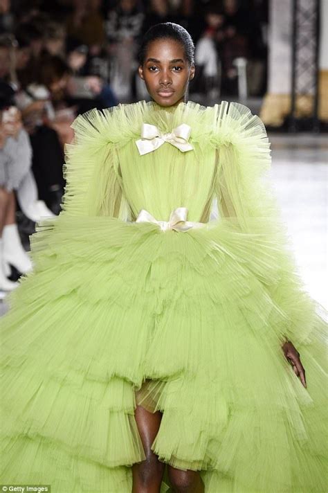 The Most Outrageous Looks On The Haute Couture Runway Green Tulle Dress Green Runway Fashion