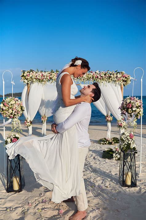 your guide to planning a wedding on thailand s dreamy island of koh samui great destination