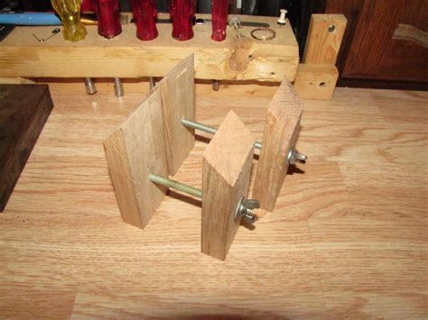 Most clamps introduce a bow in the panel because they are clamping from one side (the one with the bar). Diy wood clamps - Kurt3DWH