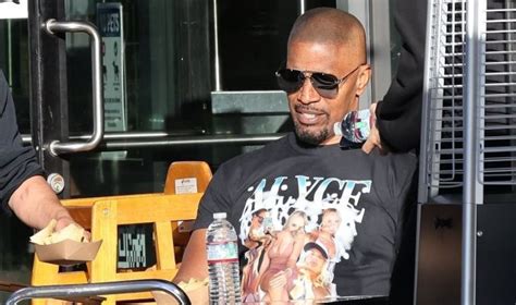 Jamie Foxx Wears T Shirt With His Girlfriends Face On It To Lunch