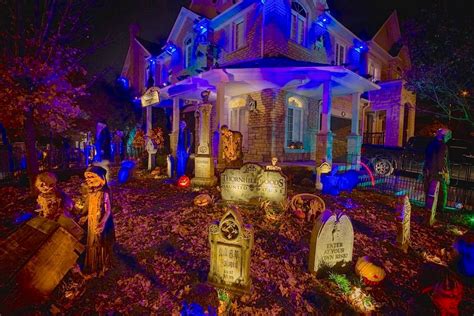 The Scariest Haunted Houses To Visit In Toronto This Halloween