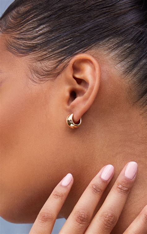 Gold Huggie Hoop Earrings Prettylittlething Ca