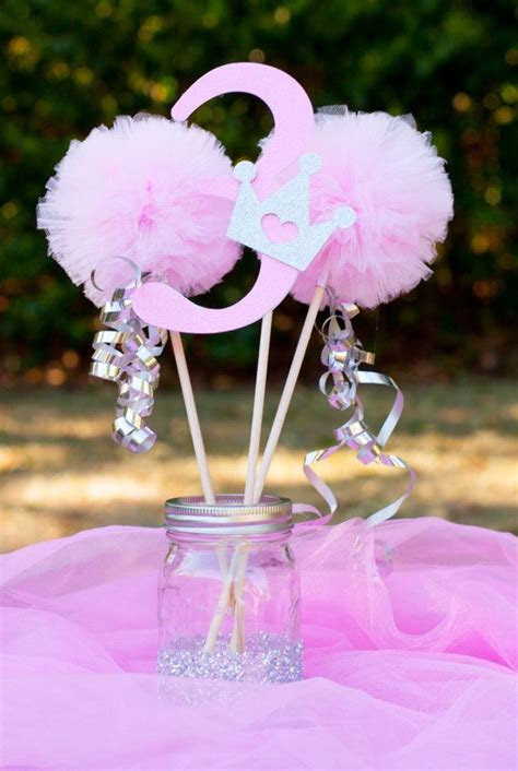 We love this princess letting bunting <3 it'd be perfect for hanging along the wall or behind your buffet table at a princess birthday party. | Ballet birthday party, Ballerina birthday parties, Party ...