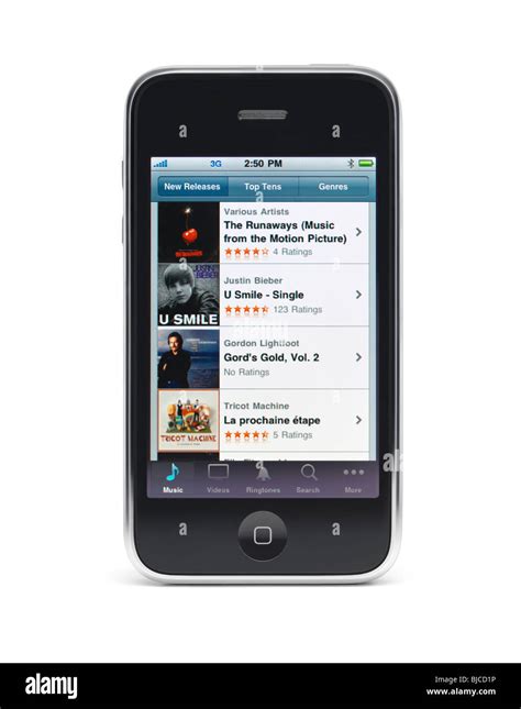 Apple Iphone 3gs 3g Smartphone With Itunes Store Listings On The Screen