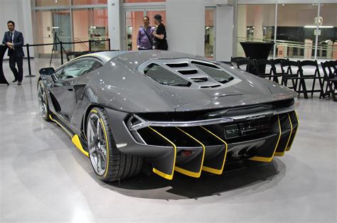 Lamborghini Centenario Makes Dramatic Us Debut In La Motor Trend