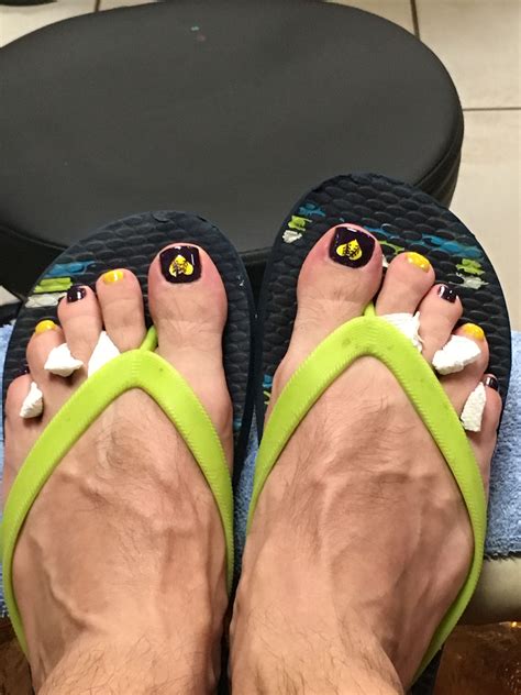 Pin On Male Feet Toenails And Thong Slipers