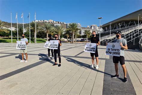 דולב חזיזה עבר מספר טיפולים, אך הכאב חזר בזמן פגרת הקורונה. דולב חזיזה: "פוגעים לנו בבריאות, לא ניתן יהיה להחזיר את ...