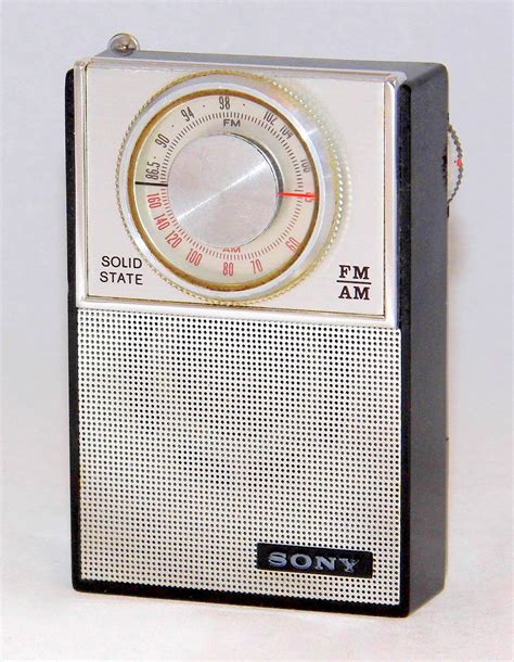 Vintage Sony Transistor Radio Model 2f 23w Fm And Am Bands 9