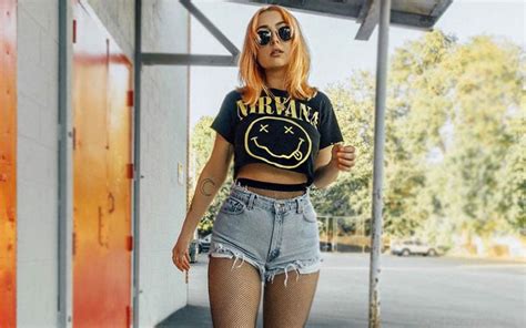 50 Best Grunge Outfits To Try How To Style 90s Grunge Fashion 2022