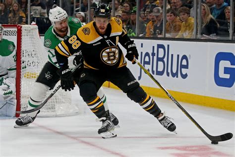 Bruins Grind Out 3 1 Win Over Stars