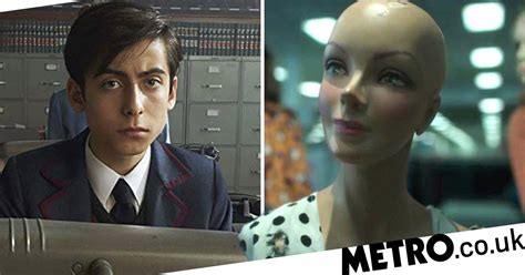 The Umbrella Academy Fans Slam Theory Number Five Girlfriend Is Alive
