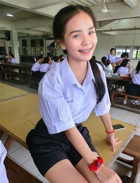 ปักพินโดย Angelgabriella ใน Thai Girls สาวมปลาย ผู้หญิง สาวมหาลัย