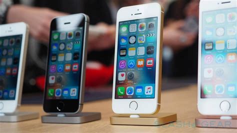 2020 Iphone 542 Inch Could Give Iphone Se Fans Hope Slashgear